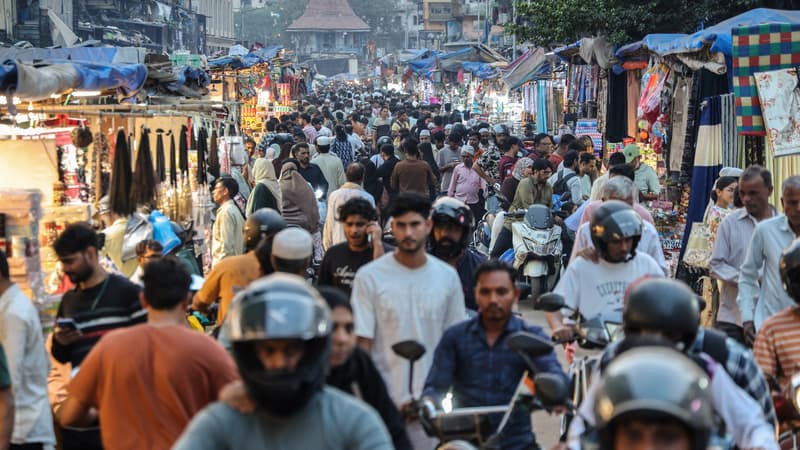 "L'exploit accompli par l'Inde ne peut pas être minimisé": le pays a dépassé la France en 2017, est en passe de doubler le Japon et pourtant jamais autant d'Indiens n'ont quitté le pays