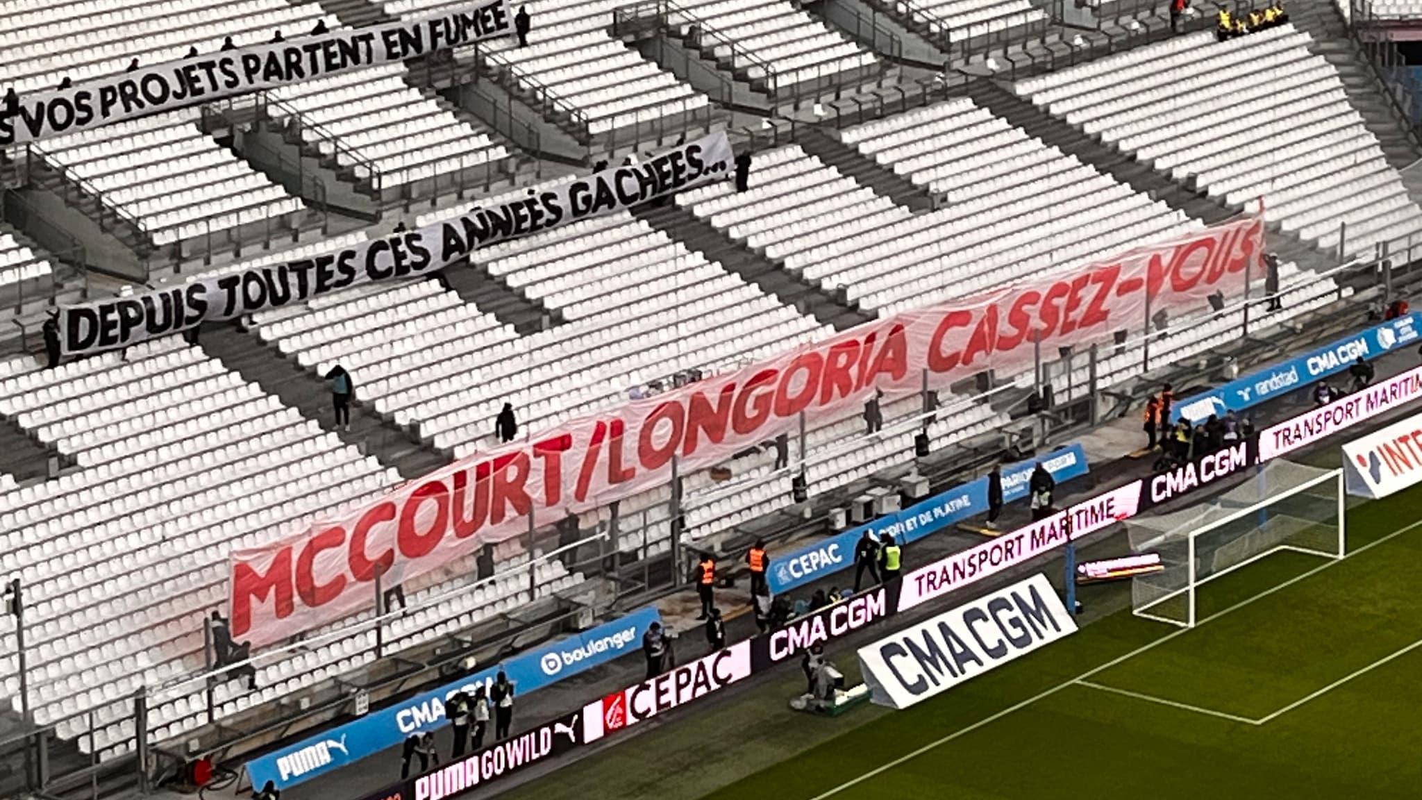 Les banderoles au stade Vélodrome lors d'OM-Strasbourg, le 14 février 2026.