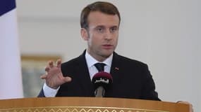 Emmanuel Macron a notamment débloqué les questions concernant la levée de l'option de 12 achats de Rafale supplémentaires par le Qatar.