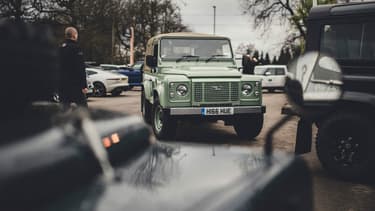 Un des Land Rover ayant participé à la cérémonie de sortie des chaines du dernier Defender à Solihull (Grande-Bretagne) le 29 janvier 2016.
