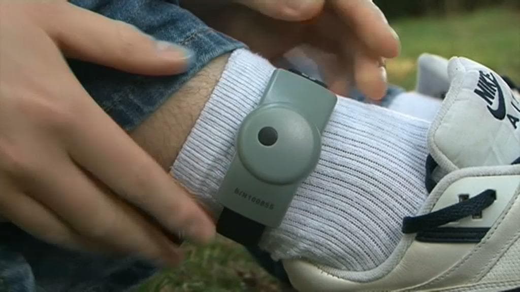 Pourquoi le bracelet électronique pourrait devenir une alternative à la