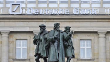 A Francfort, devant le siège de Deutsche Bank, une sculpture commémorant Gutenberg rappelle la pérennité de l'information.