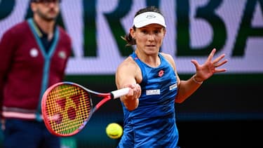 Varvara Gracheva, ici le 1er juin 2024, jouera sa place en quart de finale de Roland-Garros contre la pépite russe Mirra Andreeva