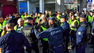 Evacuation des "gilets jaunes".