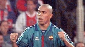 Ronaldo avec le maillot du FC Barcelone en 1997.