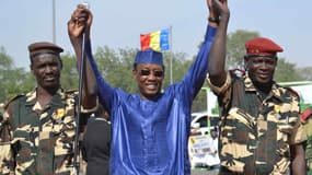 Le président tchadien, Idriss Déby, remercie les soldats et les militaires pour leur combat contre Boko Haram à N'djamena, capitale du pays, le 11 décembre 2015. (Photo d'illustration) 