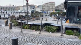Les rues de Marseille vendredi 30 juin 2023 au petit matin après une nouvelle soirée d'émeutes en soutien à la mort de Nahel, un jeune tué par un policier à Nanterre (Hauts-de-Seine).