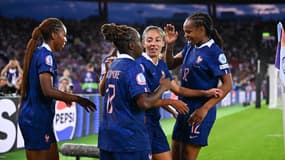 Les Bleues lors de leur entrée en lice à l'Euro 2025 face à l'Angleterre, le 5 juillet 2025.