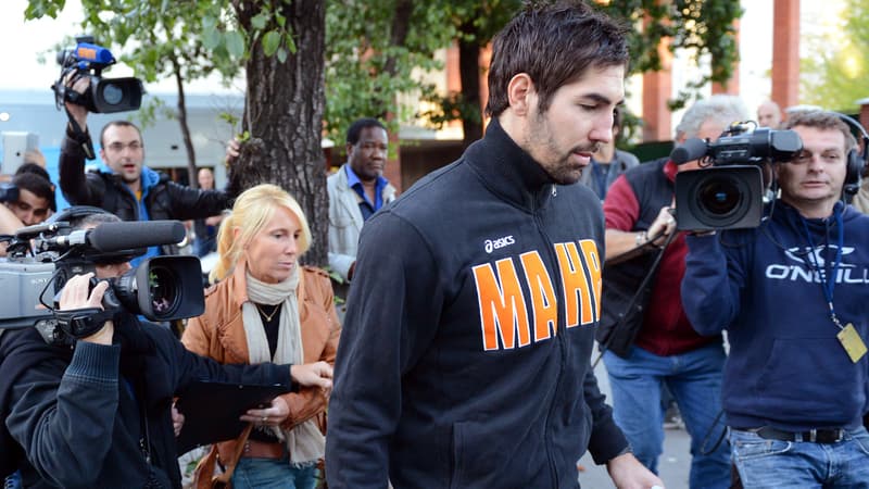 Le joueur français Nikola Karabatic lors de son interpellation, dimanche.