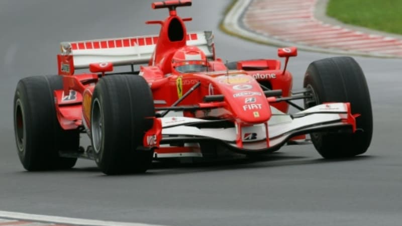 Michael Schumacher au volant de sa Ferrari au GP de Hongrie en 2006.
