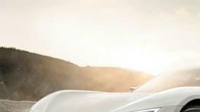Le site CarVow a imaginé une supercar signée Tesla, la Model R.