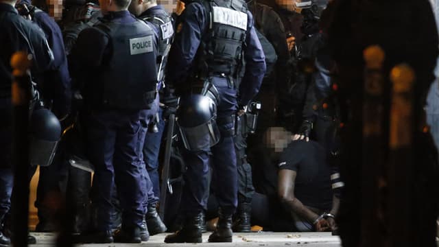 Les deux malfaiteurs présumés se sont rendus, après avoir libéré leur otage.