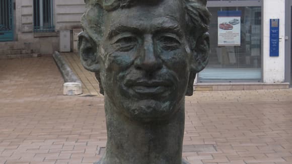 Statue d'Hergé à Angoulême. Statue d'Hergé à Angoulême.