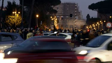 La circulation au coeur de Rome, pendant un pic de pollution, en 2015.
