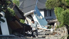 Des dizaines d'habitants étaient pris au piège, ce samedi, après un nouveau tremblement de terre au Japon