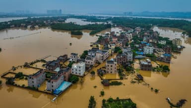 Des inondations après les pluies diluviennes qui ont touché la province du Guangdong, en Chine, le 22 avril 2024