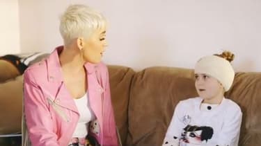 Katy Perry au côté de sa fan