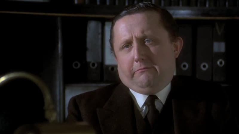 Fernand Guiot dans "Stavisky..."