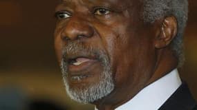 Kofi Annan à son arrivée à Damas lundi. Selon l'agence de presse officielle Sana, le président Bachar al Assad a reçu l'émissaire des Nations unies et de la Ligue arabe mardi dans la capitale syrienne. /Photo prise le 28 mai 2012/REUTERS/Khaled al-Hariri