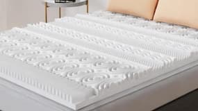 Ce surmatelas est à moins de 50 euros pour les soldes : dormez bien pour pas cher
