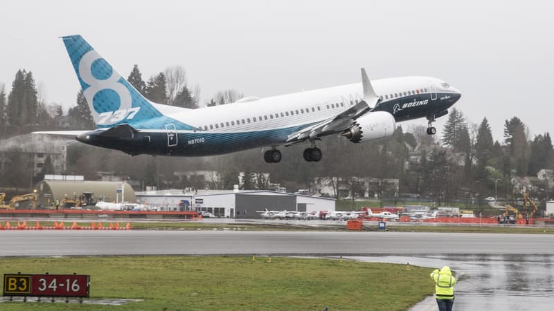 4.000 emplois seront supprimés dans les activités avions de ligne de Boeing. 