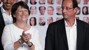 François Hollande conforte son avance sur Martine Aubry dans les intentions de vote pour la primaire socialiste en vue de l'élection présidentielle, selon un sondage Opinionway pour Le Figaro et LCI. /Photo prise le 28 août 2011/REUTERS/Régis Duvignau