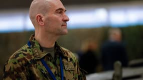 Le chef d'état-major des Forces armées suisses, le lieutenant-général Thomas Suessli, assiste à la présentation par l'armée suisse de matériel militaire destiné à l'acquisition, à Thoune, le 21 mars 2024.