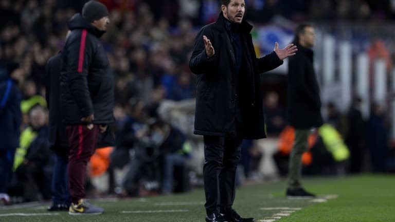 Diego Simeone sur son banc face au Barça