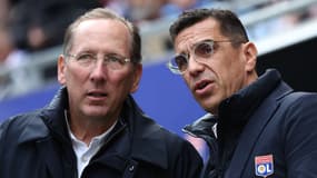 John Textor et Laurent Prud'homme lors d'un match de l'Olympique Lyonnais en Ligue 1, le 6 octobre 2024