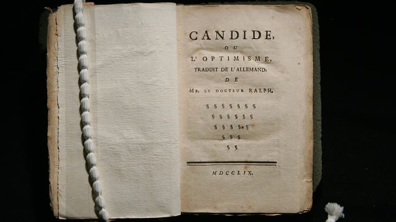 Un vieil exemplaire de "Candide", de Voltaire.
