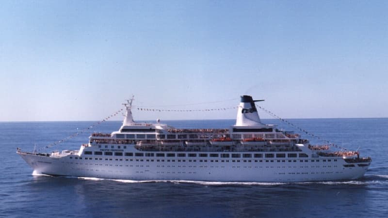 Le "MS Pacific" a été rebaptisé "Pacific Princess" pour les besoins de la série "La Croisière s'amuse"