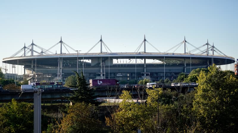 Comment sont estimés les prix des biens immobiliers atypiques comme le Stade de France