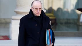 Bernard Cazeneuve a appelé "chacun à ses responsabilités".