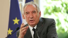 Le Premier mnistre François Bayrou lors d'une conférence de presse suite aux discussions de plusieurs mois sur la réforme des retraites avec les partenaires sociaux, à l'Hôtel Matignon à Paris, le 26 juin 2025.