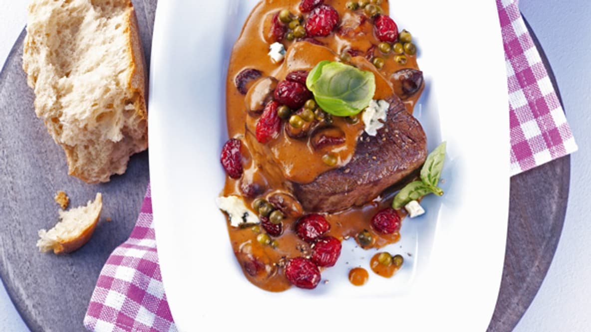 Filet de bœuf à la sauce au et aux cranberries