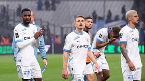 Ulisses Garcia, Valentin Rongier et Luis Henrique font un tour d'honneur après OM-TFC le 6 avril 2025