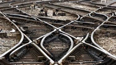 La grève à la SNCF a été reconduite pour vendredi dans au moins quatre grandes régions (Midi-Pyrénées, Provence-Alpes-Côte d'Azur, Rhône-Alpes et Limousin) malgré l'amorce de dialogue nouée entre direction et grévistes au niveau régional. /Photo d'archive