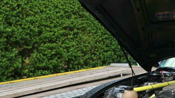 Le vendeur décrit la conduite du coupé comme "brutale", et on veut bien le croire, avec 550 chevaux pour seulement 1398kg (une centaine de kilos de moins que le Z4 d’origine).
