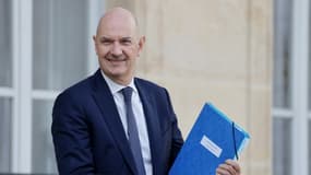 Roland Lescure, alors ministre de l'Industrie, à la sortie de l'Elysée, le 10 octobre 2022 à Paris