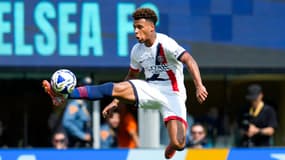 Désiré Doué en train de faire un contrôle spectaculaire avec le PSG en finale de la Coupe du monde des clubs, le 13 juillet 2025