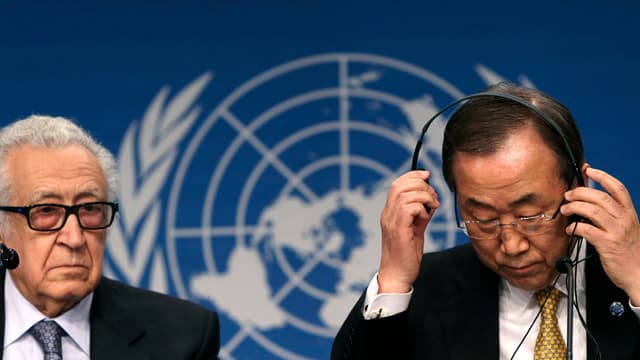 Le secrétaire général des Nations unies, Ban Ki-moon (dr.) et l'émissaire de l'ONU pour le conflit syrien, Lakhdar Brahimi, le 22 janvier, à Montreux.