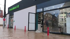 Une pharmacie sous les eaux à Thérouanne (Pas-de-Calais), lors des inondations de janvier 2024.