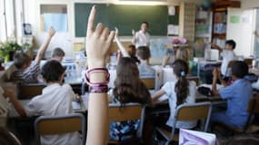 Les Français doutent de la capacité de leur commune à mettre en place la réforme des rythmes scolaires qui instaure notamment le retour à la semaine de quatre jours et demi, selon un sondage Harris Interactive pour le syndicat SNUipp-FSU publié mercredi.