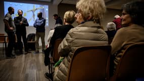 Des paroissiens à Sainte-Foy-lès-Lyon lors d'une réunion sur la prévention des abus sexuels, le 9 janvier 2020.