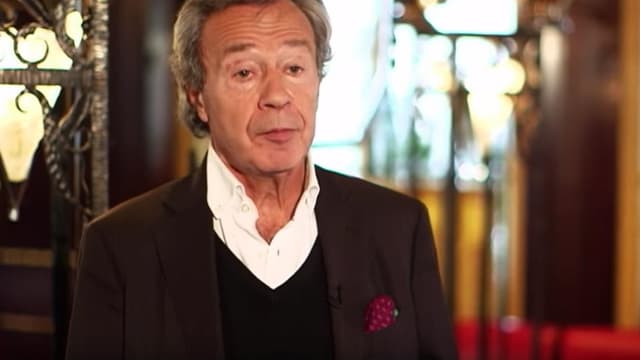 Le journaliste Paul Wermus sur le plateau de "Télématin".
