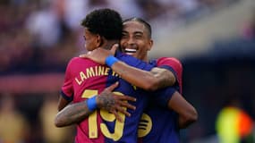 Raphinha et Lamine Yamal célèbre un but du FC Barcelone en Liga, août 2024