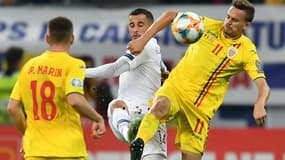 Le défenseur norvégien Elabdellaoui face au Roumain Bancu