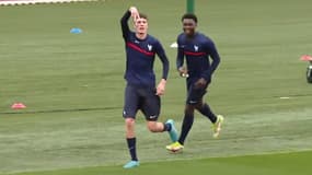 Elyaz Zidane après son but lors de France-Danemark