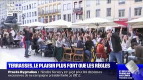 La joie de retrouver les terrasses fait-elle oublier les gestes barrière ?