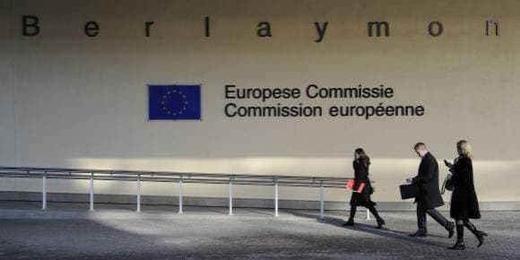 La Commission européenne a infligé une amende de 1,7 milliard à six banques européennes, dont la Société Générale, seule française visée. La Commission européenne a infligé une amende de 1,7 milliard à six banques européennes, dont la Société Générale, seule française visée.